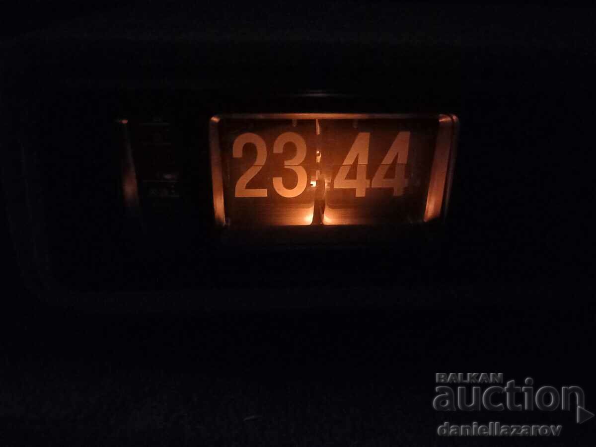 Retro FLIP Radio Chavnik ASTROSOUND 1970s. - 7 Retro FLIP Radio Chavnik ASTROSOUND 1970s. - 7