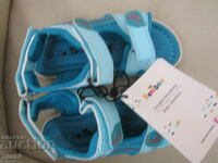 Children's sandals, new, number 28