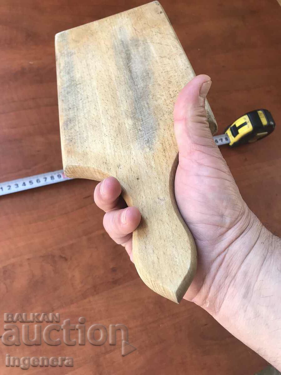 Auction BREAD BOARD FOR APPETIZERS AND STEAKS WOOD OLD Auction BREAD BOARD FOR APPETIZERS AND STEAKS WOOD OLD