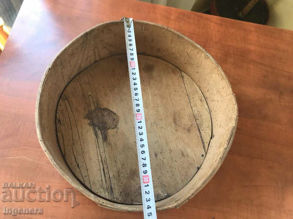 Auction HIDDEN OLD WOODEN VESSEL FOR GRAIN AND FOOD CHINIK Auction HIDDEN OLD WOODEN VESSEL FOR GRAIN AND FOOD CHINIK