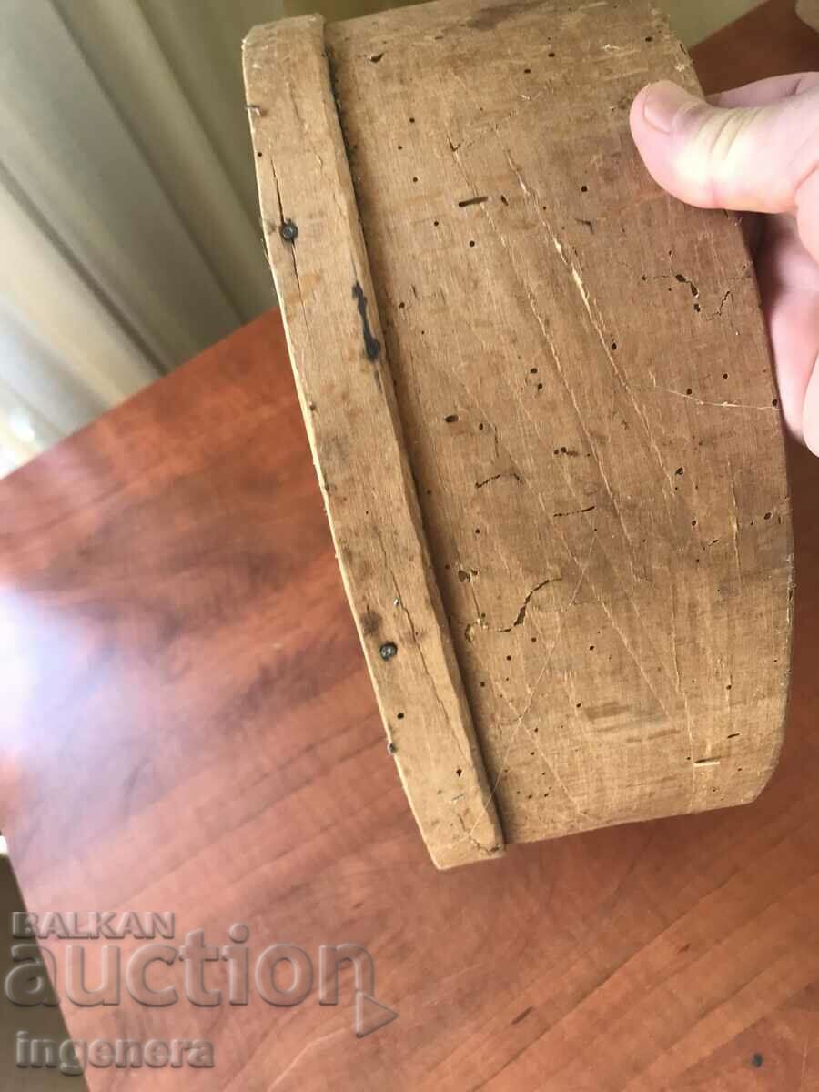 Delivery of HIDDEN OLD WOODEN VESSEL FOR GRAIN AND FOOD CHINIK Delivery of HIDDEN OLD WOODEN VESSEL FOR GRAIN AND FOOD CHINIK