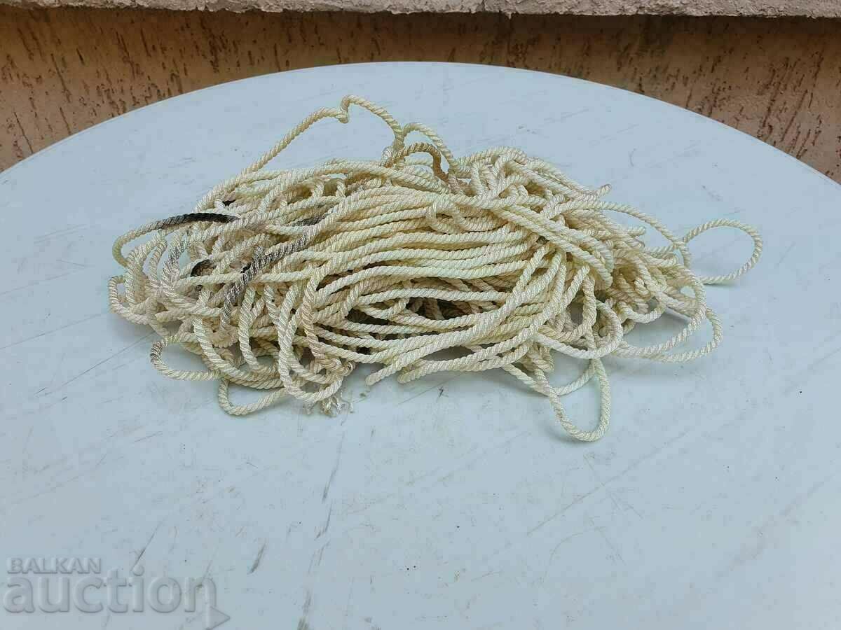 Delivery of I am selling 20 meters of strong rope. BZC