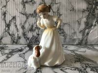 O frumoasă figurină din porțelan Royal Doulton