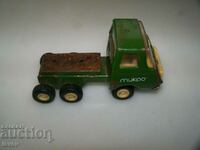 Old tin truck Micro green