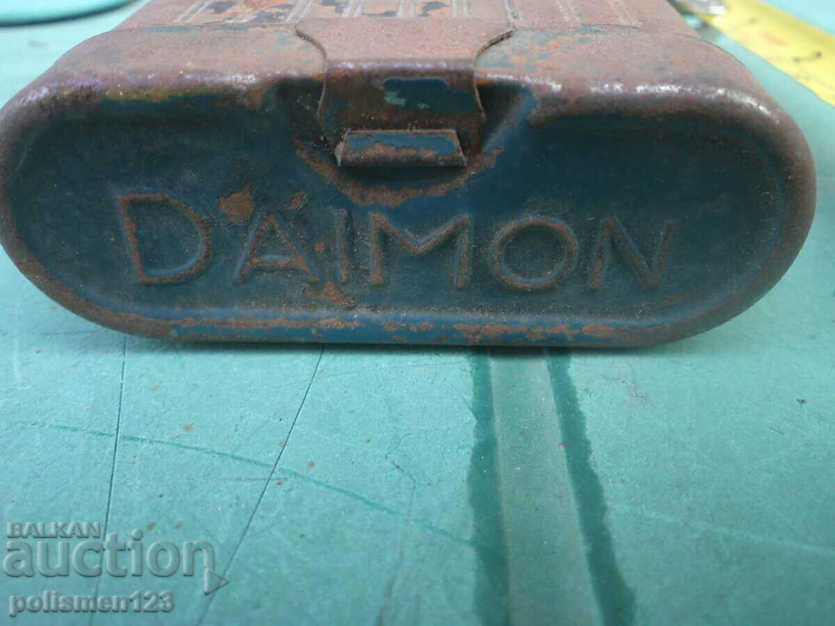 Auction  FLASHLIGHT