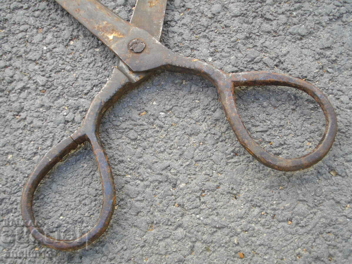 Auction HUGE OLD ABAJIAN FORGED SCISSORS Auction HUGE OLD ABAJIAN FORGED SCISSORS