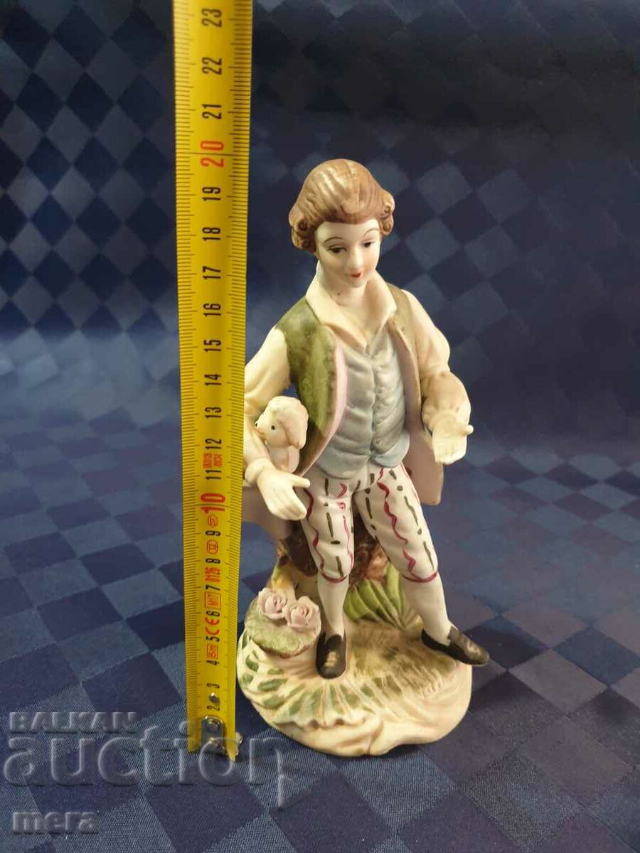 Porcelain figure - 7 Porcelain figure - 7