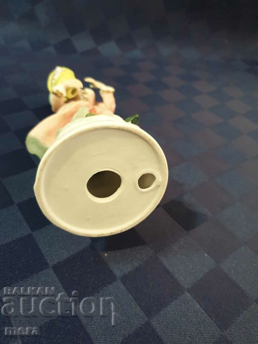 Porcelain figure - 7 Porcelain figure - 7
