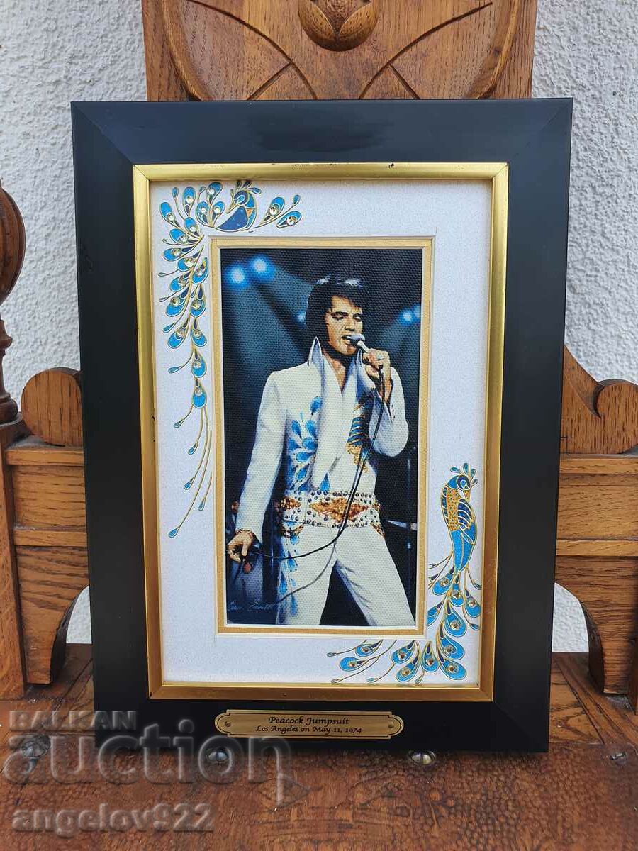 Portrait of Elvis Presley, in a beautiful wooden frame!