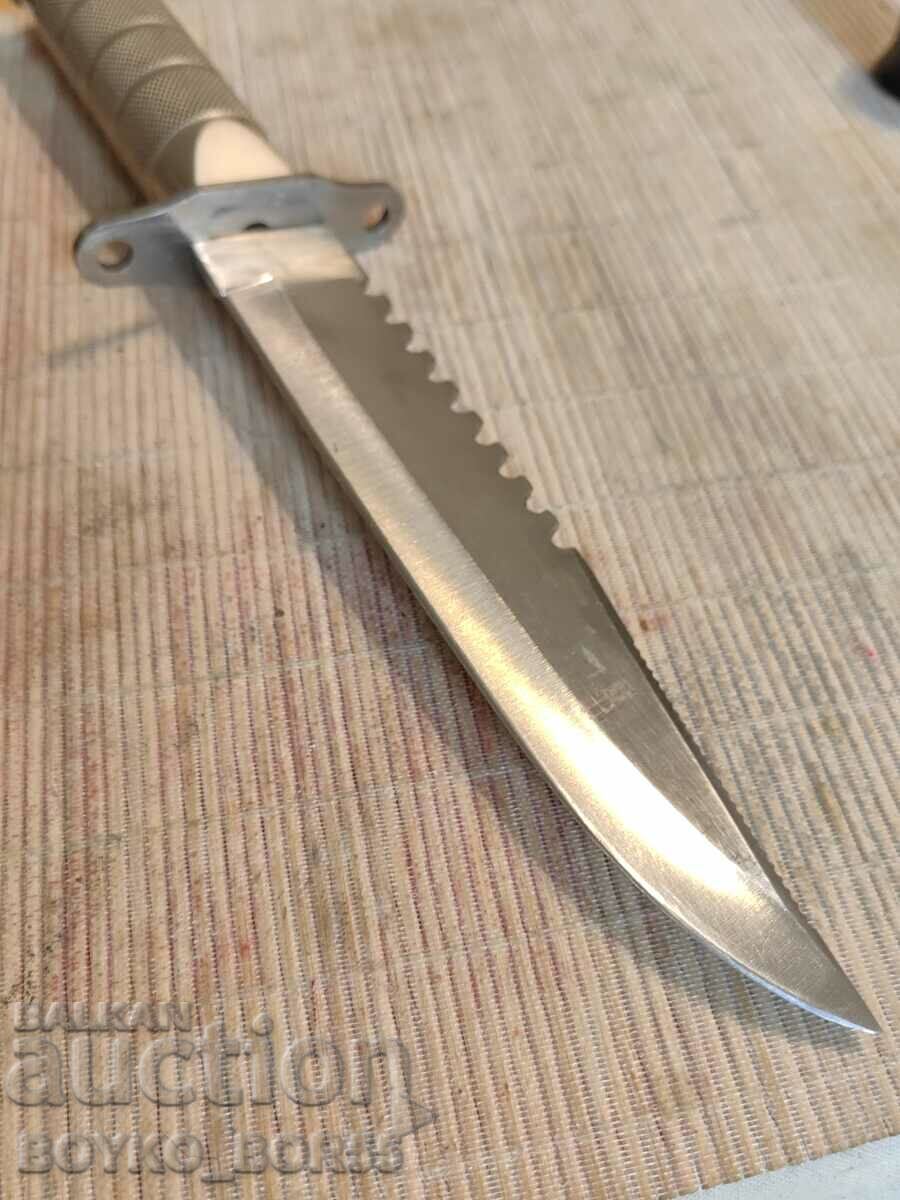 Very Yak Old Knife Rambo with Kania - 5