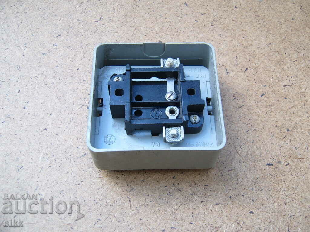 El. key with price 1.00 BGN | € 0.51 El. key with price 1.00 BGN | € 0.51