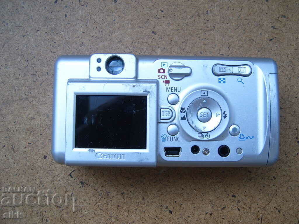 фотоапарат с цена € 2.56 | 5.01 лв.