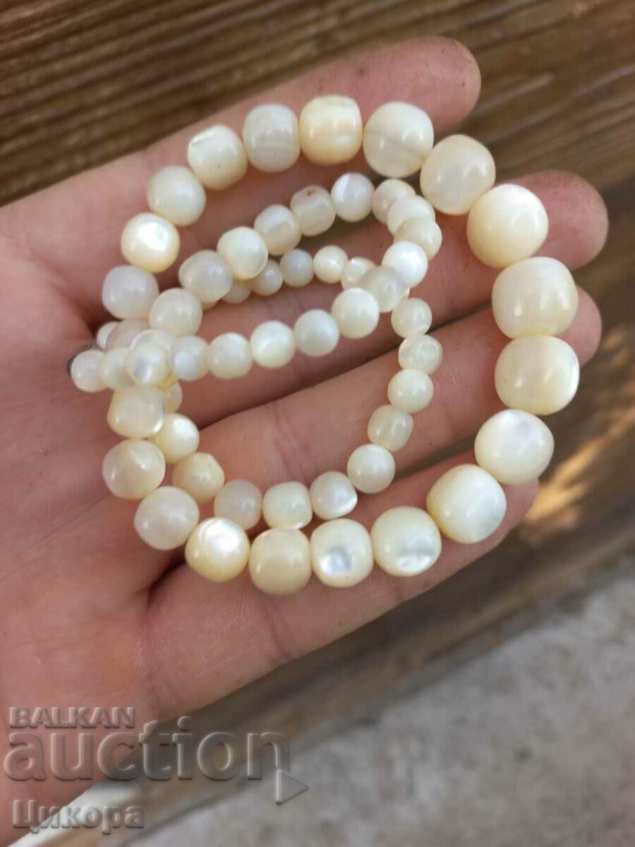NECKLACE OF MOTHER OF PEARL NECKLACE OF MOTHER OF PEARL
