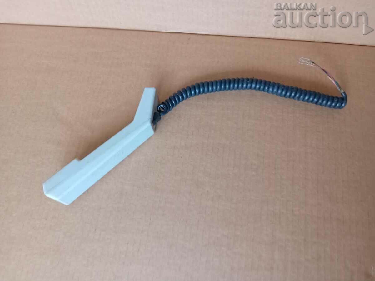 tub pentru căști cu microfon și buton de la postul de radio al Ministerului de Interne din anii 70 cu preț 21.00 BGN | € 10.74