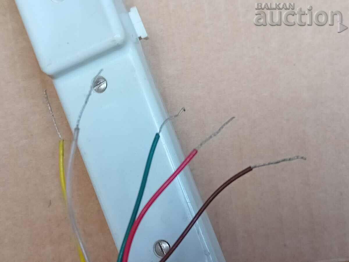 Livrarea tub pentru căști cu microfon și buton de la postul de radio al Ministerului de Interne din anii 70