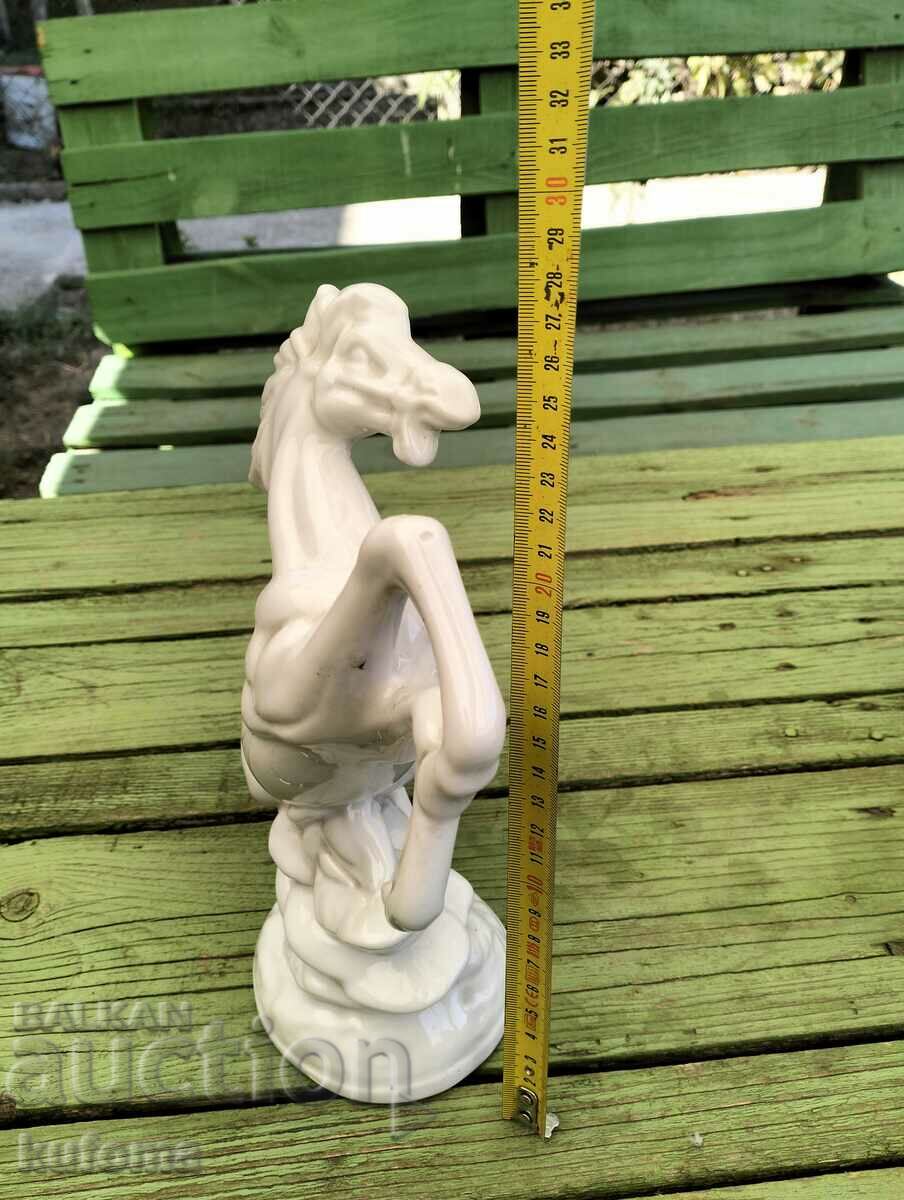 Auction Porcelain horse Auction Porcelain horse