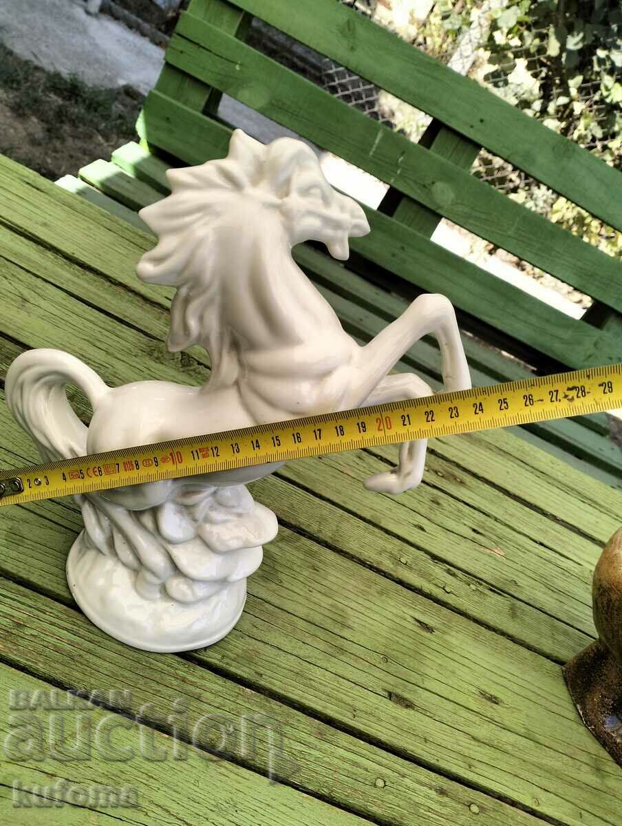 Delivery of Porcelain horse Delivery of Porcelain horse