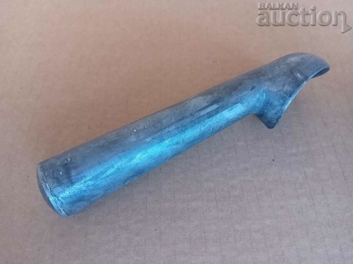 Delivery of vintage metal ice cream scoop Delivery of vintage metal ice cream scoop