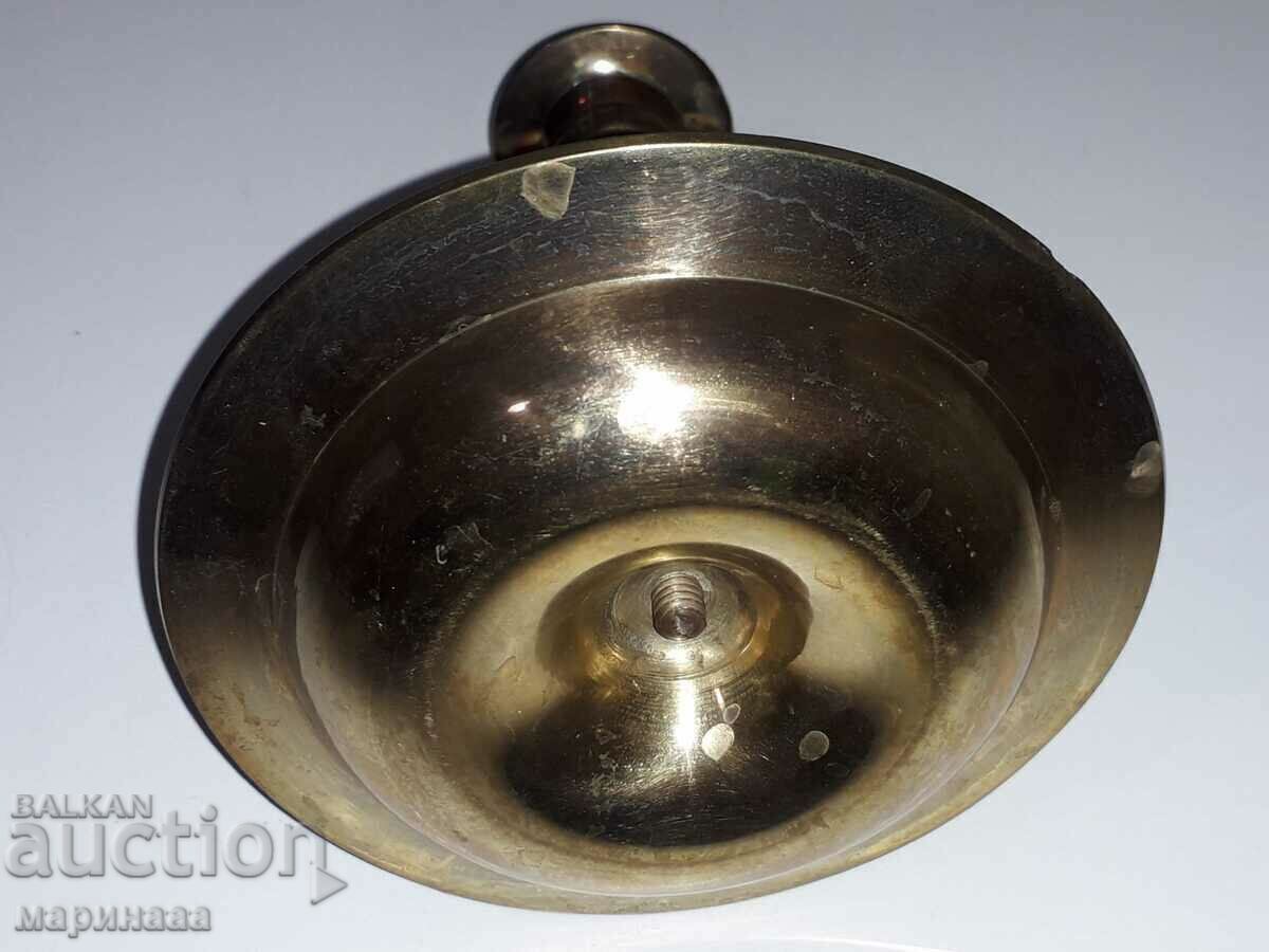 Delivery of MASSIVE CANDLESTICK. BRASS Delivery of MASSIVE CANDLESTICK. BRASS