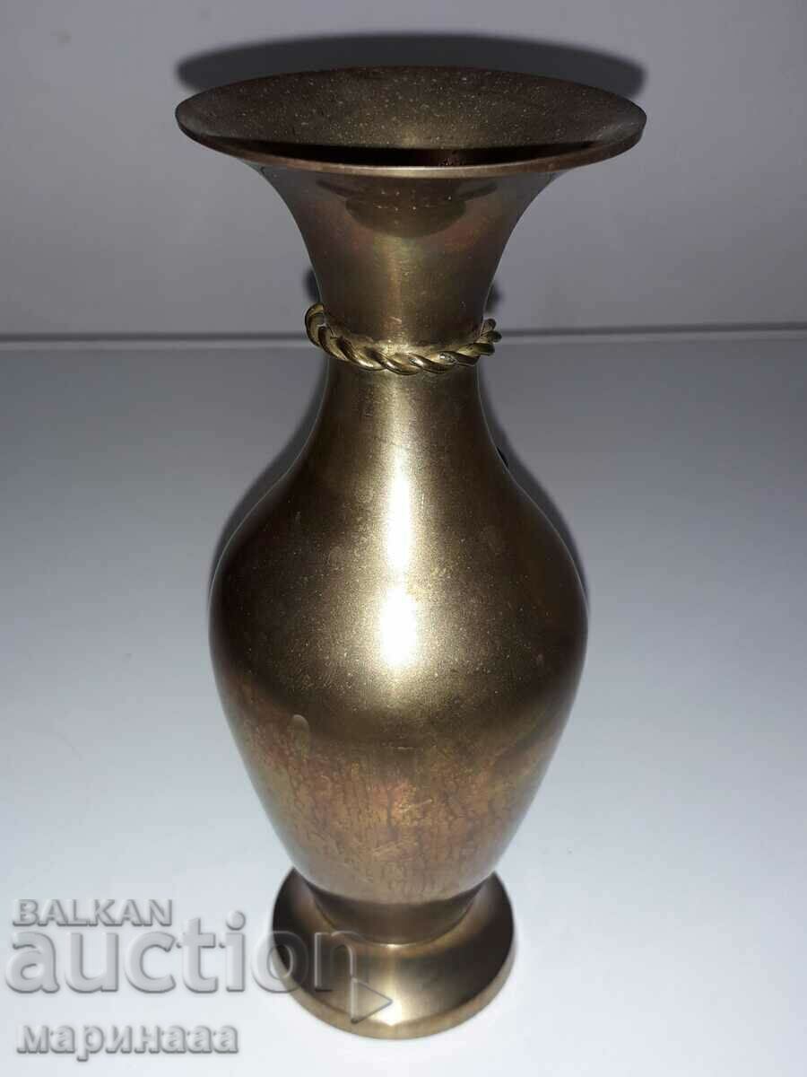 ΒΑΖΟ. ΟΡΕΙΧΑΛΚΟΣ με τιμή 10.00 BGN | € 5.11 ΒΑΖΟ. ΟΡΕΙΧΑΛΚΟΣ με τιμή 10.00 BGN | € 5.11