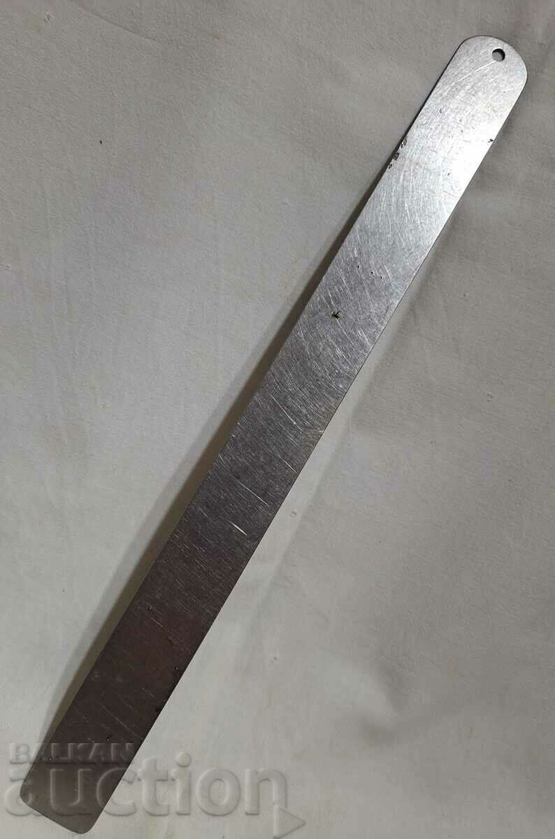 Old metal line--30cm.--London 1942 with price 10.00 BGN | € 5.11 Old metal line--30cm.--London 1942 with price 10.00 BGN | € 5.11