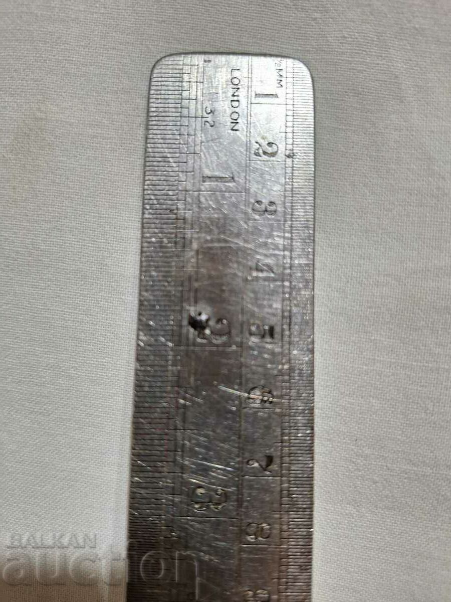 Delivery of Old metal line--30cm.--London 1942 Delivery of Old metal line--30cm.--London 1942