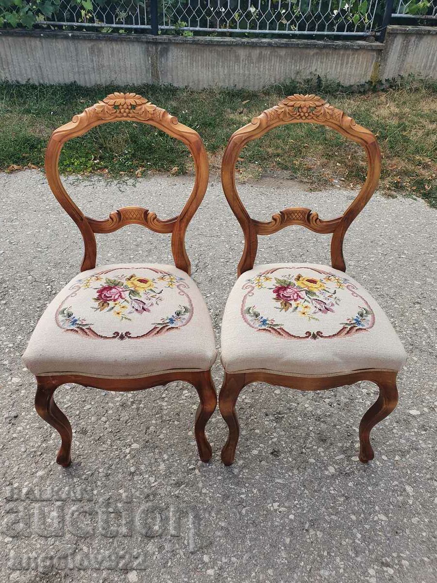 Beautiful vintage chairs array!!!