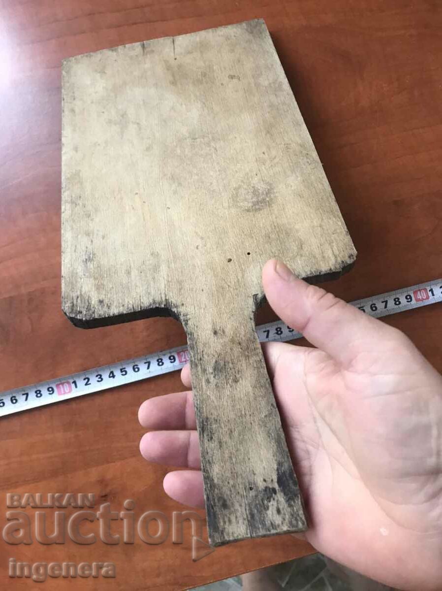 Auction BREAD BOARD FOR APPETIZERS AND STEAKS WOOD OLD Auction BREAD BOARD FOR APPETIZERS AND STEAKS WOOD OLD