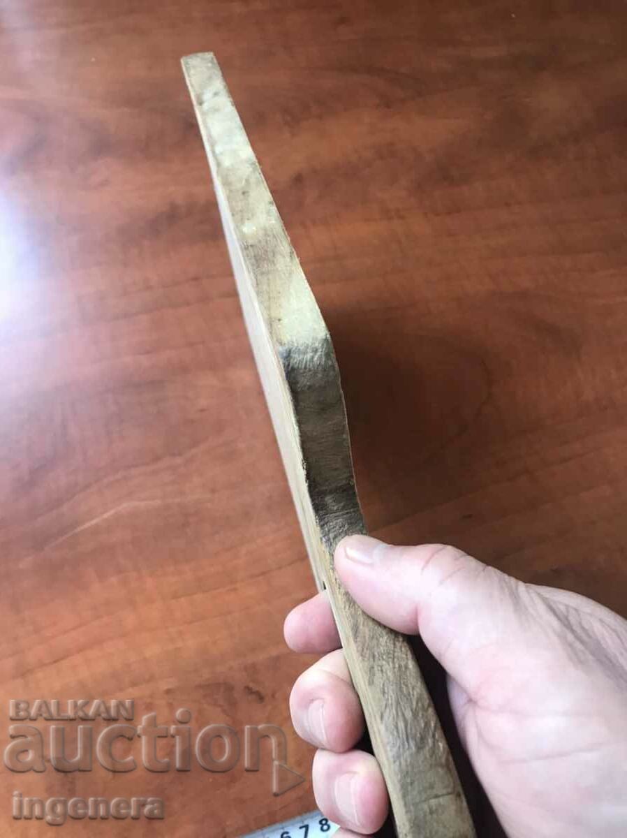 Auction BREAD BOARD FOR APPETIZERS AND STEAKS WOOD OLD Auction BREAD BOARD FOR APPETIZERS AND STEAKS WOOD OLD