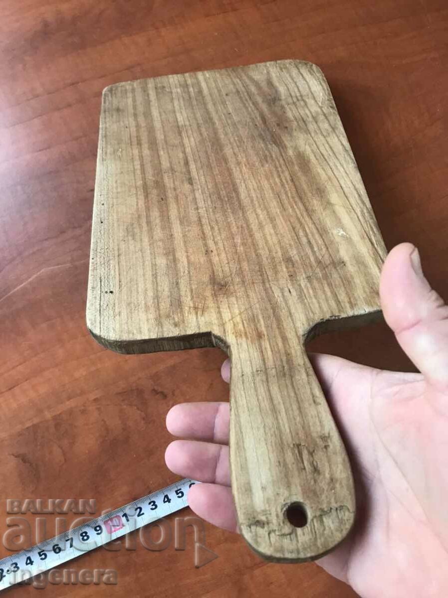 Delivery of BREAD BOARD FOR APPETIZERS AND STEAKS WOOD OLD Delivery of BREAD BOARD FOR APPETIZERS AND STEAKS WOOD OLD