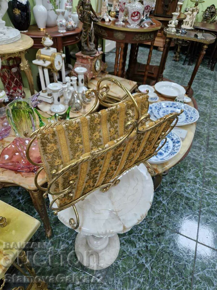 Аукцион Страхотна белгийска барокова стойка за вестници Аукцион Страхотна белгийска барокова стойка за вестници