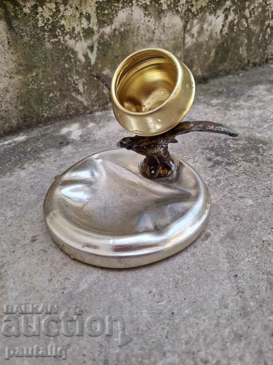 Auction ashtray Auction ashtray