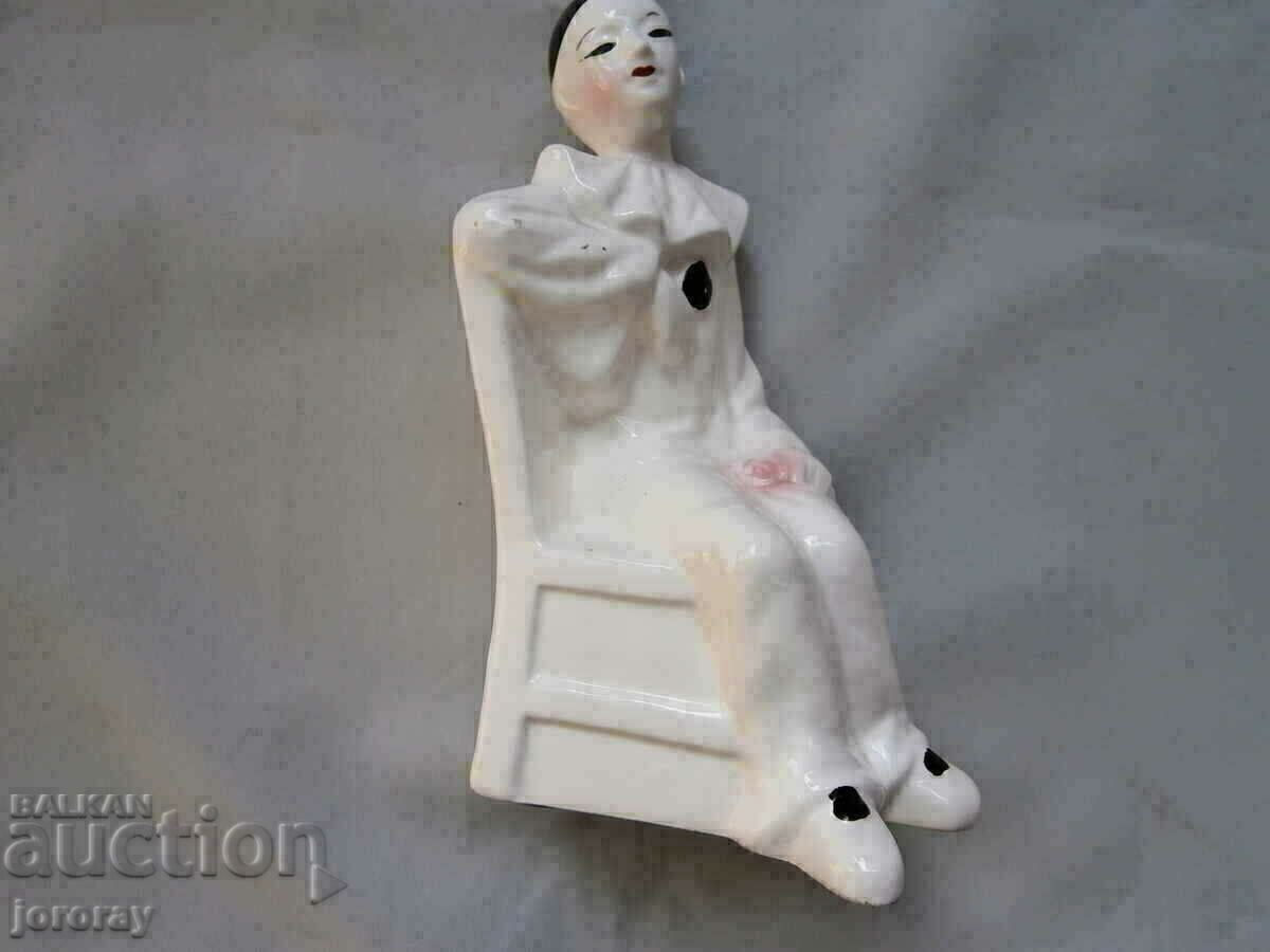 Porcelain figure 19cm