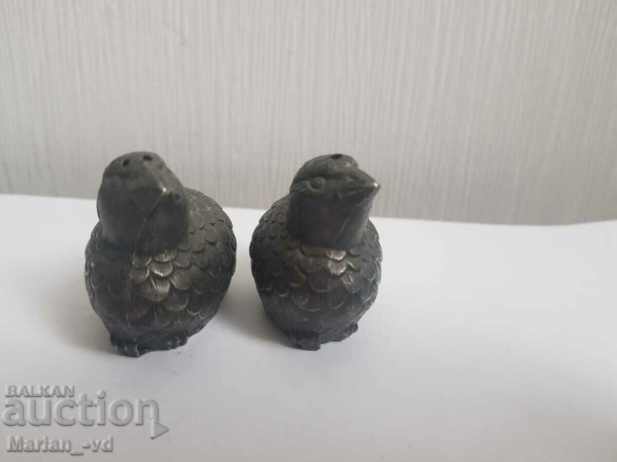 Vintage Metal Salt and Pepper Quails with price 40.00 BGN | € 20.45 Vintage Metal Salt and Pepper Quails with price 40.00 BGN | € 20.45