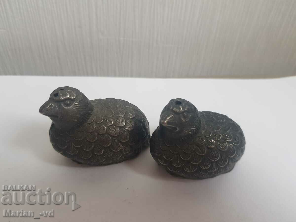 Vintage Metal Salt and Pepper Quails - 6 Vintage Metal Salt and Pepper Quails - 6