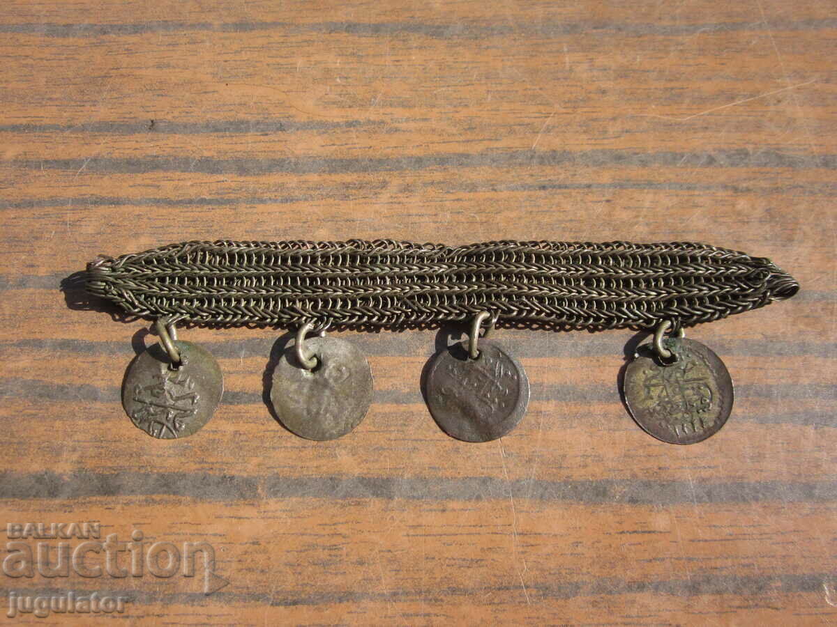 Βιβλιοθήκη με ασημένια κοσμήματα Βουλγαρικής Αναγέννησης με τιμή 90.00 BGN | € 46.02 Βιβλιοθήκη με ασημένια κοσμήματα Βουλγαρικής Αναγέννησης με τιμή 90.00 BGN | € 46.02