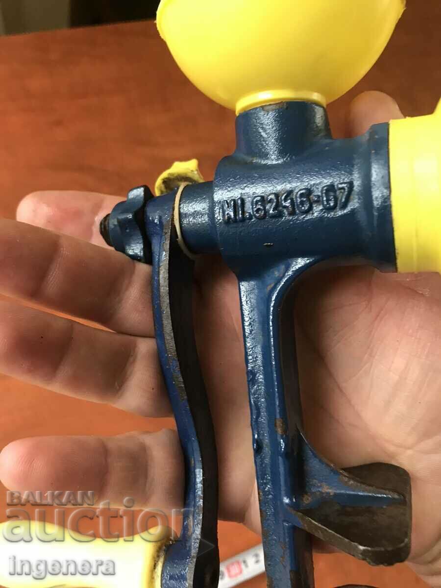 Auction GRINDER GRINDER FOR NUTS, COFFEE, SPICES AND MORE - CAST IRON Auction GRINDER GRINDER FOR NUTS, COFFEE, SPICES AND MORE - CAST IRON