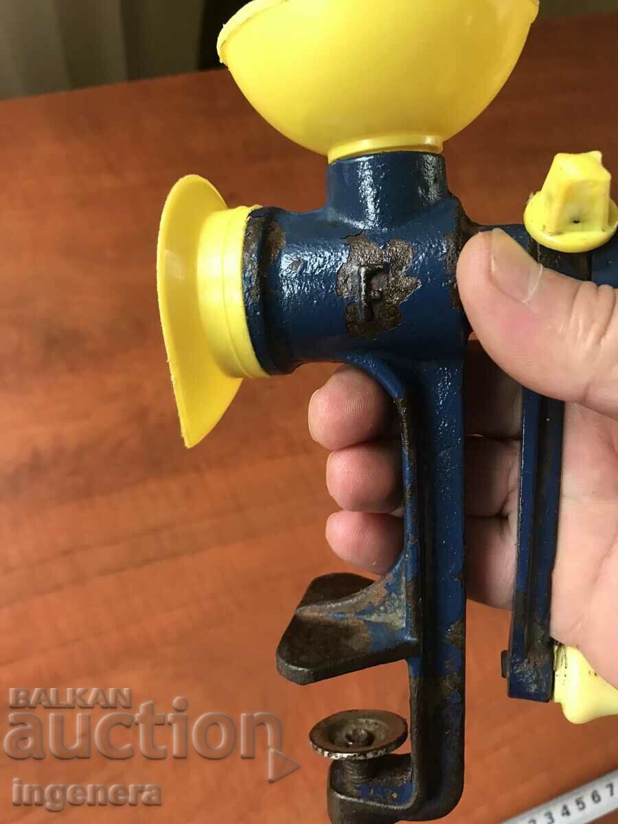 Delivery of GRINDER GRINDER FOR NUTS, COFFEE, SPICES AND MORE - CAST IRON Delivery of GRINDER GRINDER FOR NUTS, COFFEE, SPICES AND MORE - CAST IRON