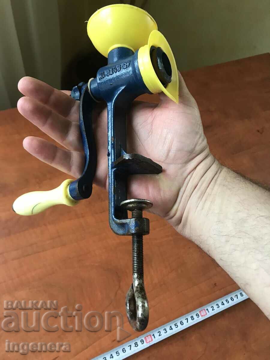 GRINDER GRINDER FOR NUTS, COFFEE, SPICES AND MORE - CAST IRON - 5 GRINDER GRINDER FOR NUTS, COFFEE, SPICES AND MORE - CAST IRON - 5