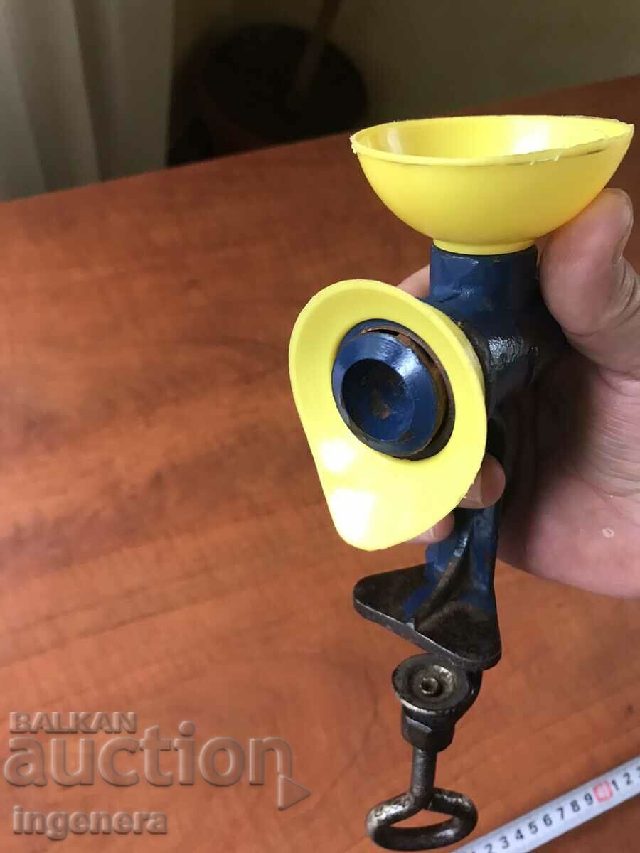 GRINDER GRINDER FOR NUTS, COFFEE, SPICES AND MORE - CAST IRON - 7 GRINDER GRINDER FOR NUTS, COFFEE, SPICES AND MORE - CAST IRON - 7