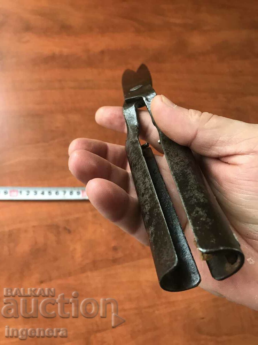 Auction SHEEP SHEARS A FORGED TOOL Auction SHEEP SHEARS A FORGED TOOL