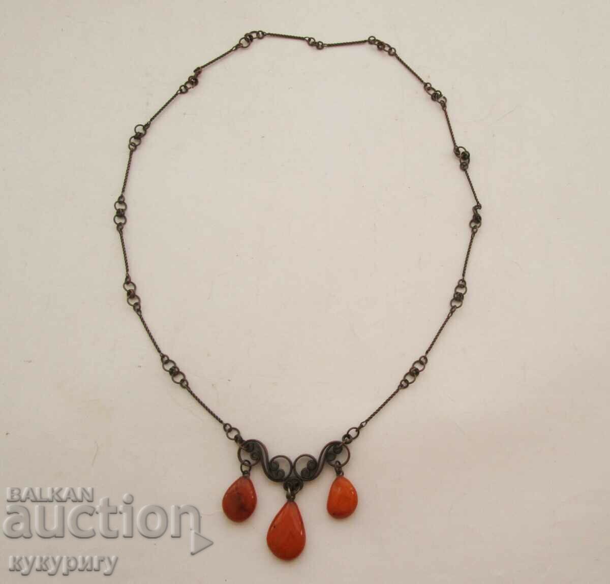 Old women's necklace necklace with natural amber jewelry jewelry