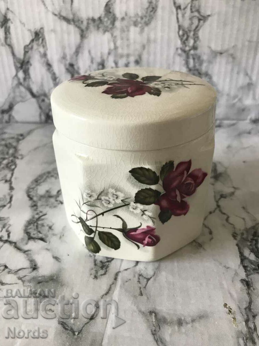 Porcelain jar with markings