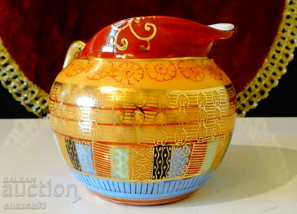 Jug, Japanese porcelain Ku Tani, gold. with price 19.00 BGN | € 9.71 Jug, Japanese porcelain Ku Tani, gold. with price 19.00 BGN | € 9.71