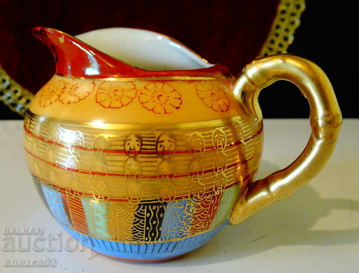 Jug, Japanese porcelain Ku Tani, gold. - 5 Jug, Japanese porcelain Ku Tani, gold. - 5