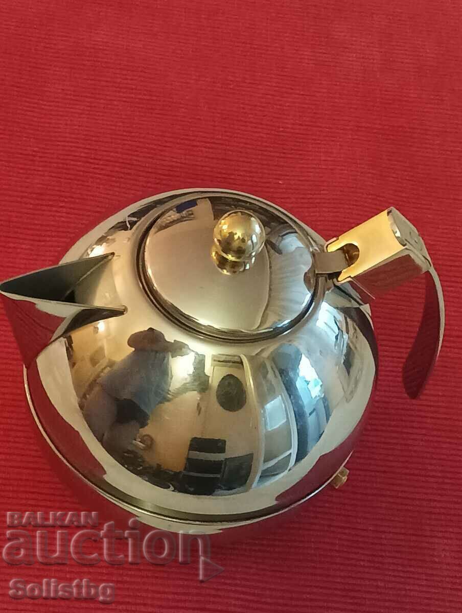 Italian coffee machine model Matilda, designed by Raoul Piccinini. Italian coffee machine model Matilda, designed by Raoul Piccinini.