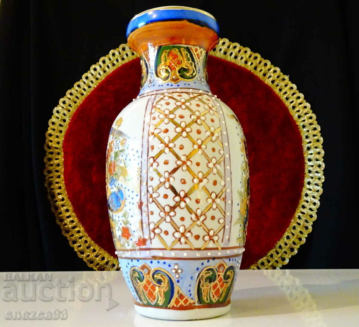 Chinese porcelain vase Zhongguo Zhi Zao, gold - 5 Chinese porcelain vase Zhongguo Zhi Zao, gold - 5