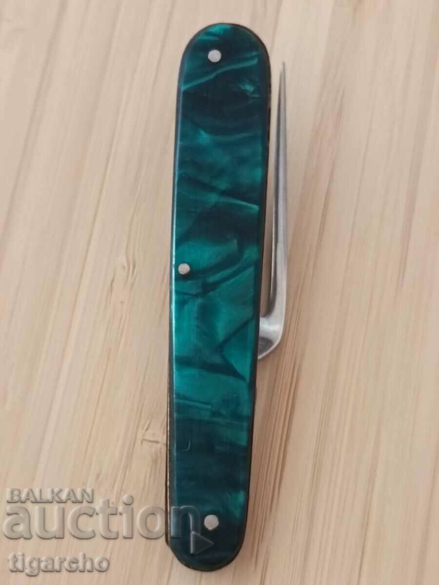 Auction An old folding fork Auction An old folding fork