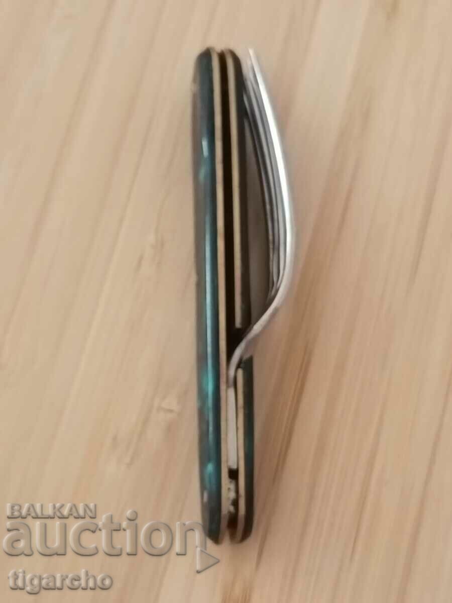 Delivery of An old folding fork Delivery of An old folding fork