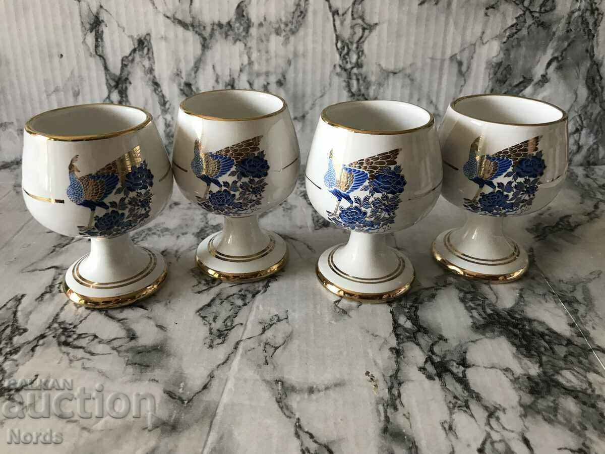 Porcelain cups with markings